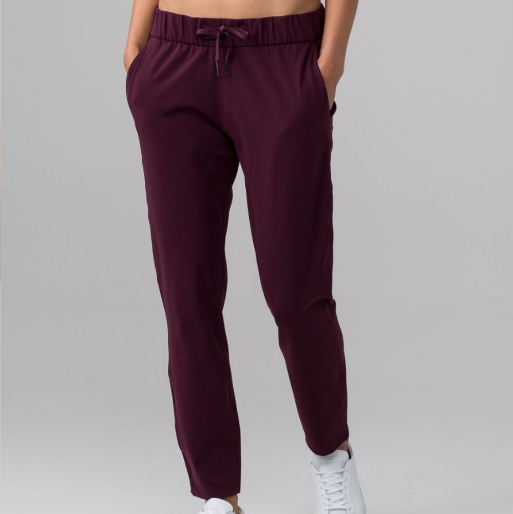 🍋Lululemon On The Fly Pant